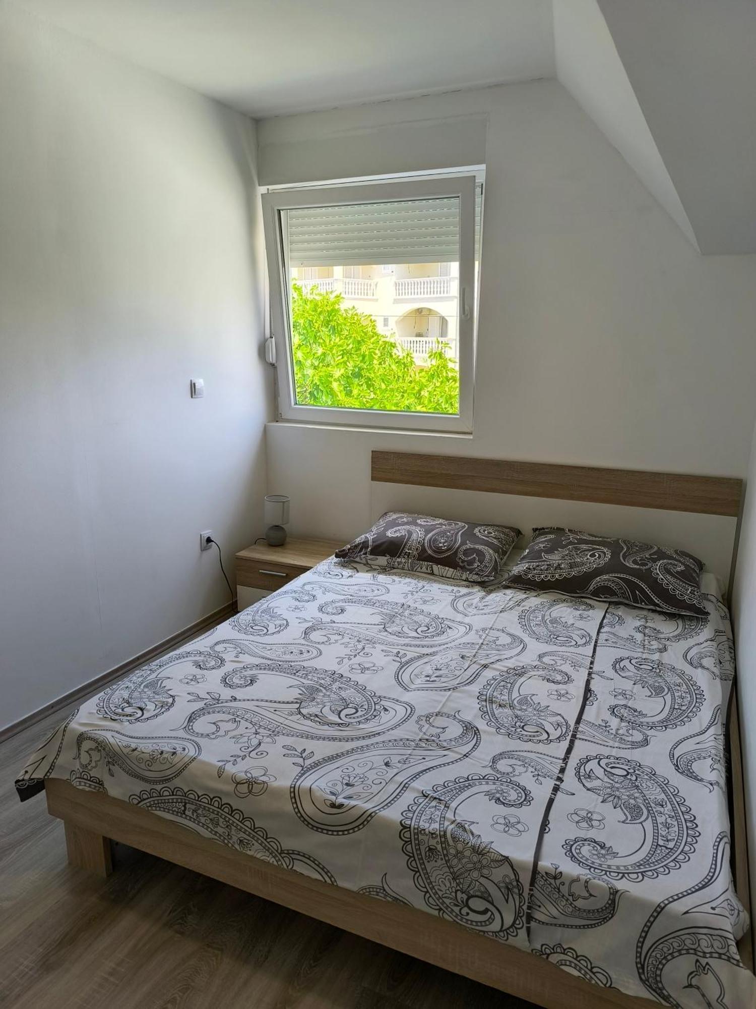 Apartmani Jadranka Vodice Bilik gambar