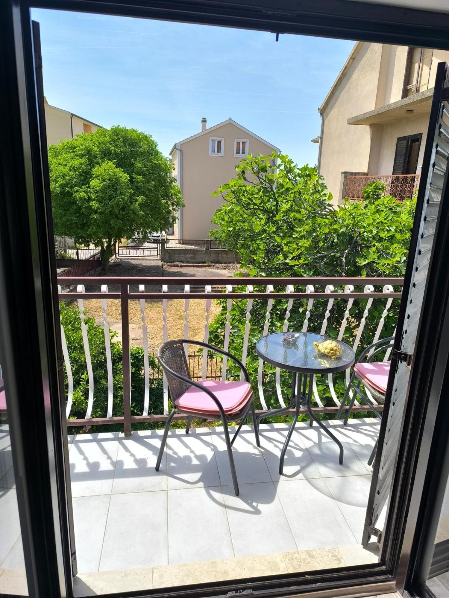 Apartmani Jadranka Vodice Bilik gambar