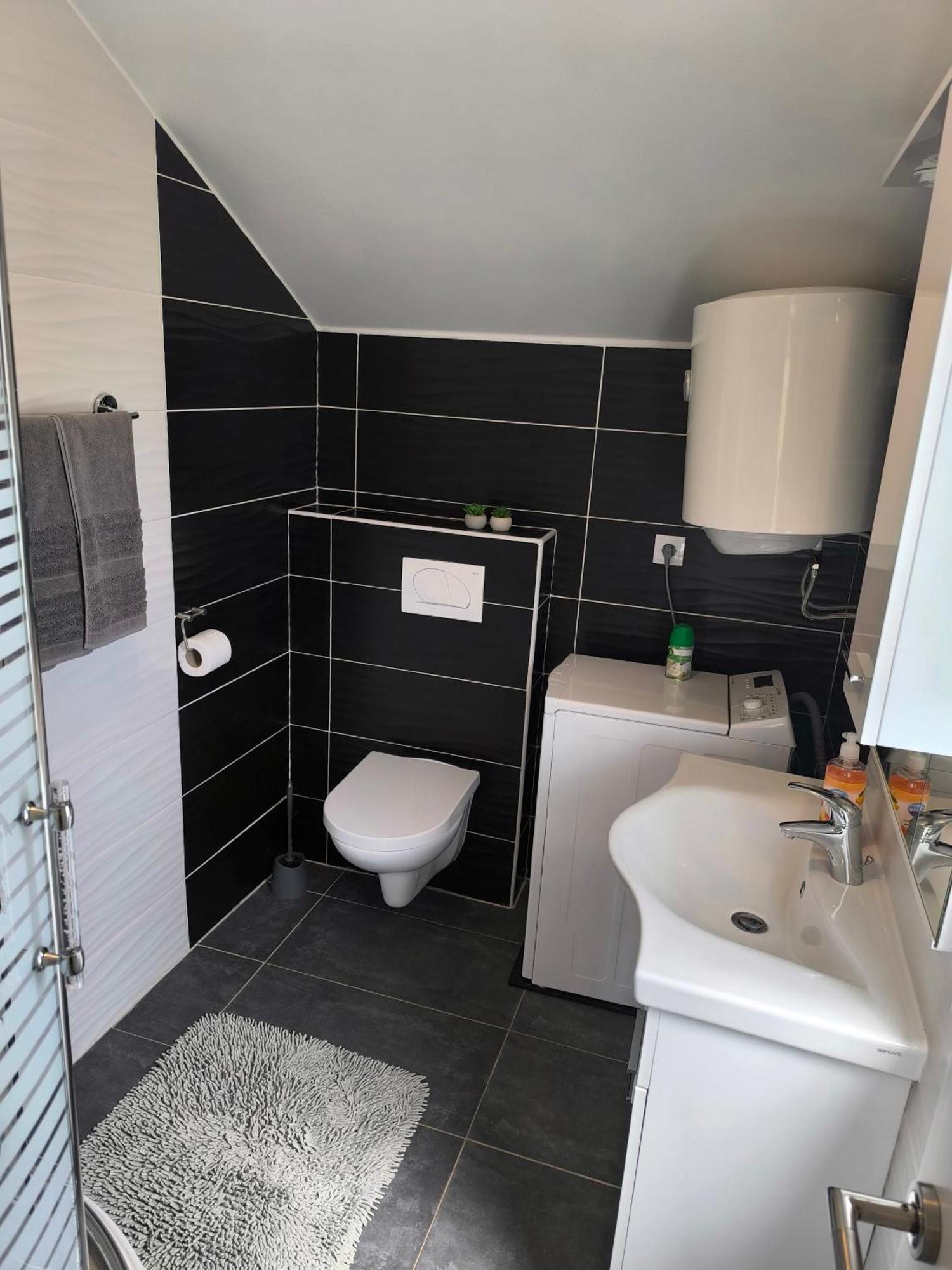 Apartmani Jadranka Vodice Bilik gambar